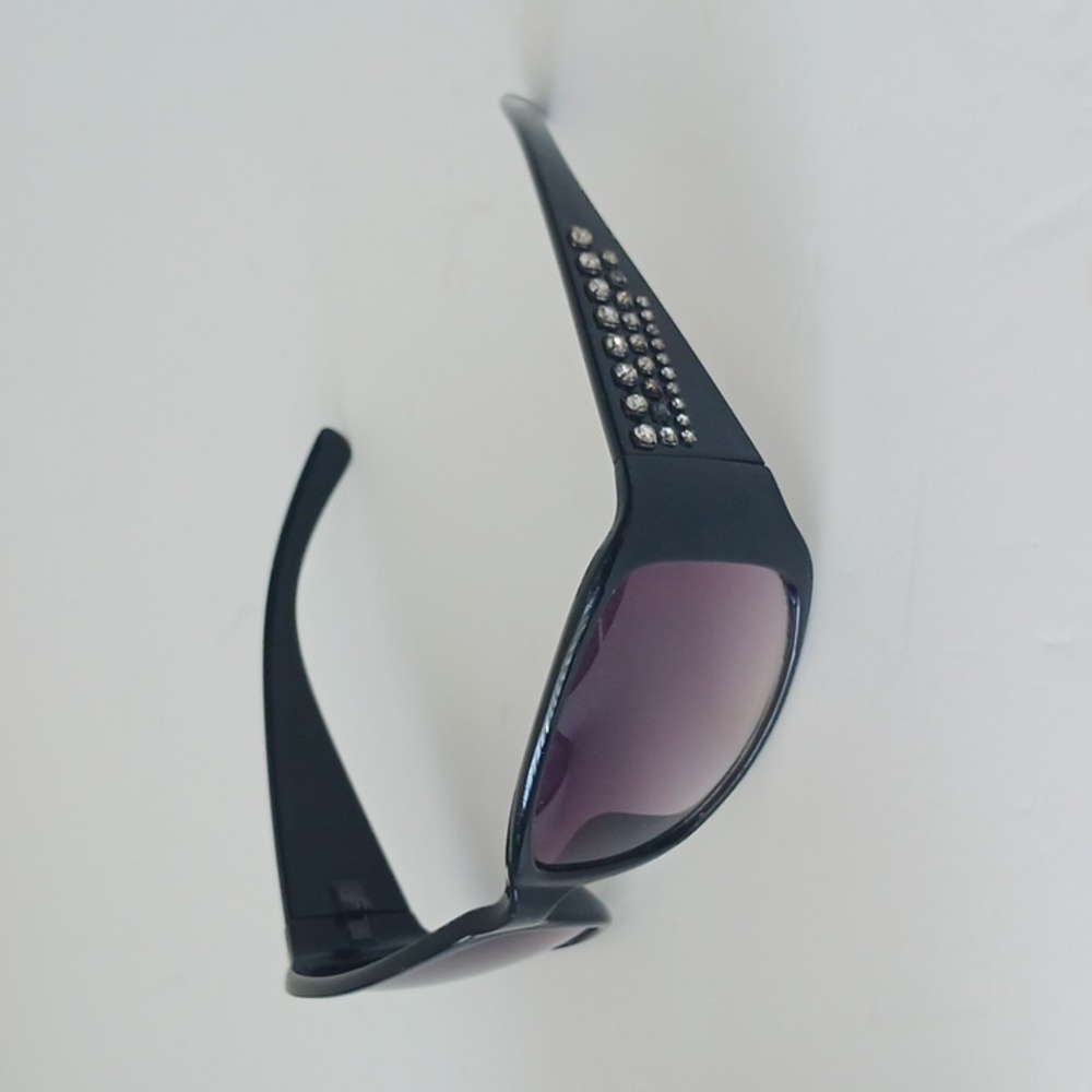 VTG Black Sunglasses W Stones